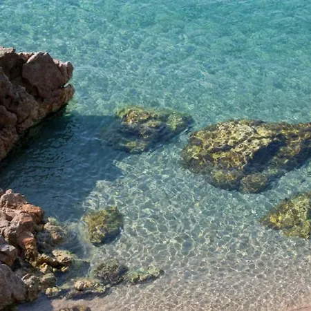 Beach Апартаменты Калелья